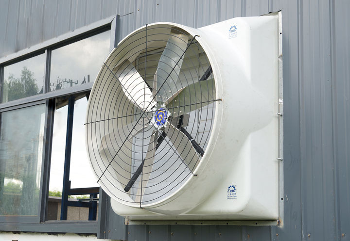 Galvanizli Çelik Tavuk Soğutma Dolaşım Ventilatörü Hava Hacı ve Çift Katmanlı PE Çerçeve
